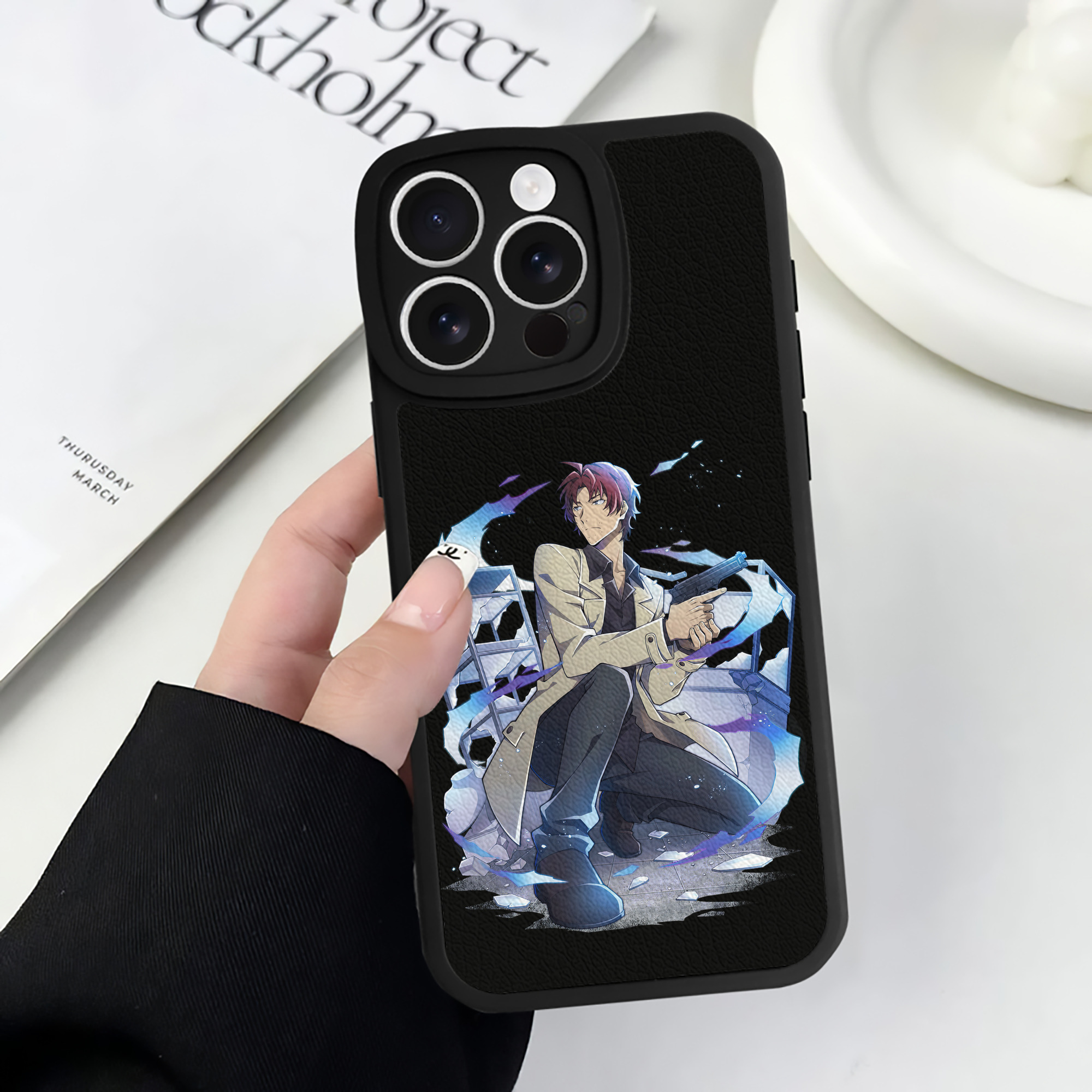 （画像用） 文豪ストレイドッグス Bungo Stray Dogs 【iPhone 16シリーズ対応】シリコンスマホケース（レザー調） 材質：シリコン